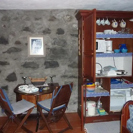 Casas Da Terca * Ribeira Brava